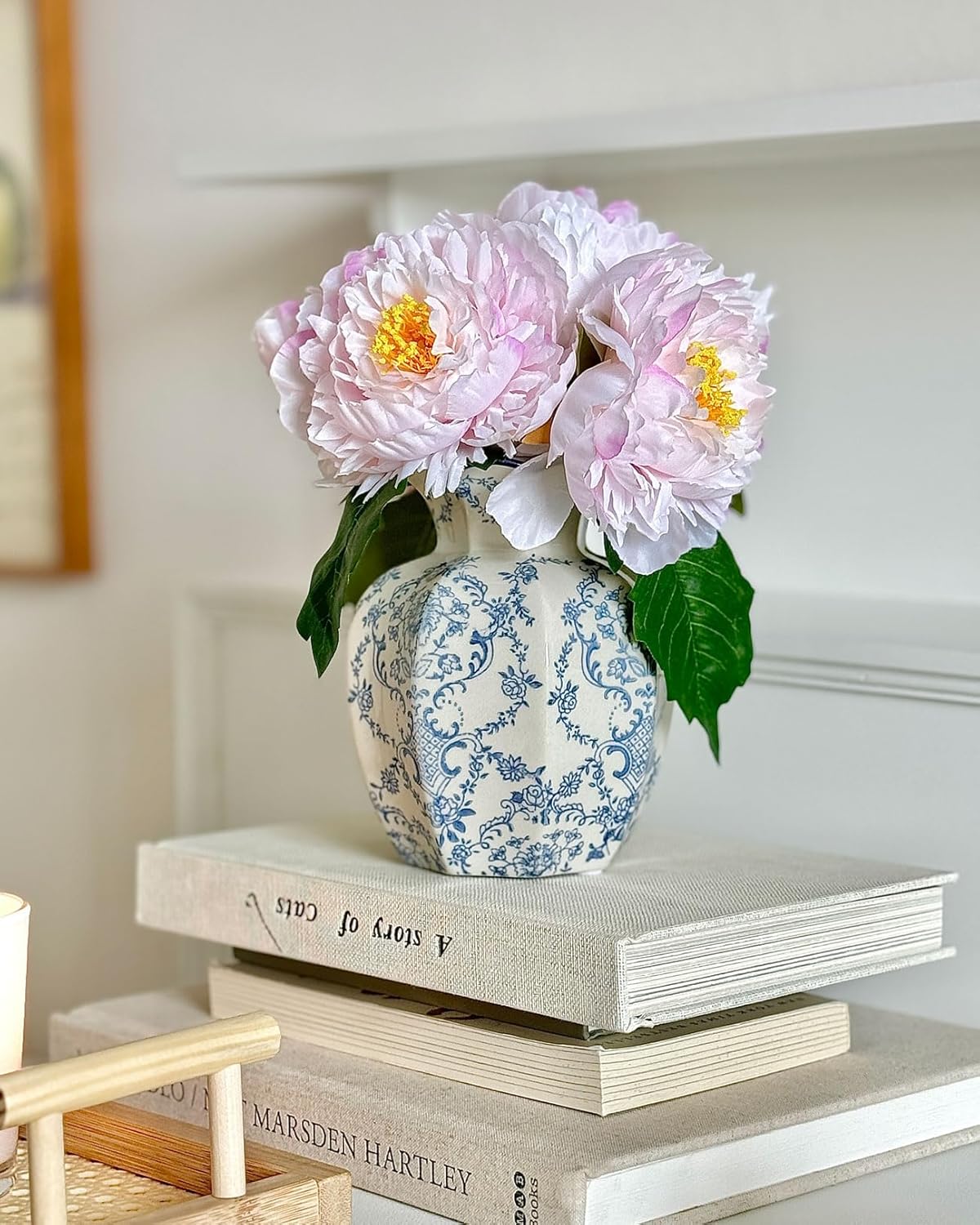 Vintage Ceramic Vase, Blue and White Porcelain Decorative Flower Vase for Centerpiece Living Room Table Shelf, Chinoiserie French Country Decor