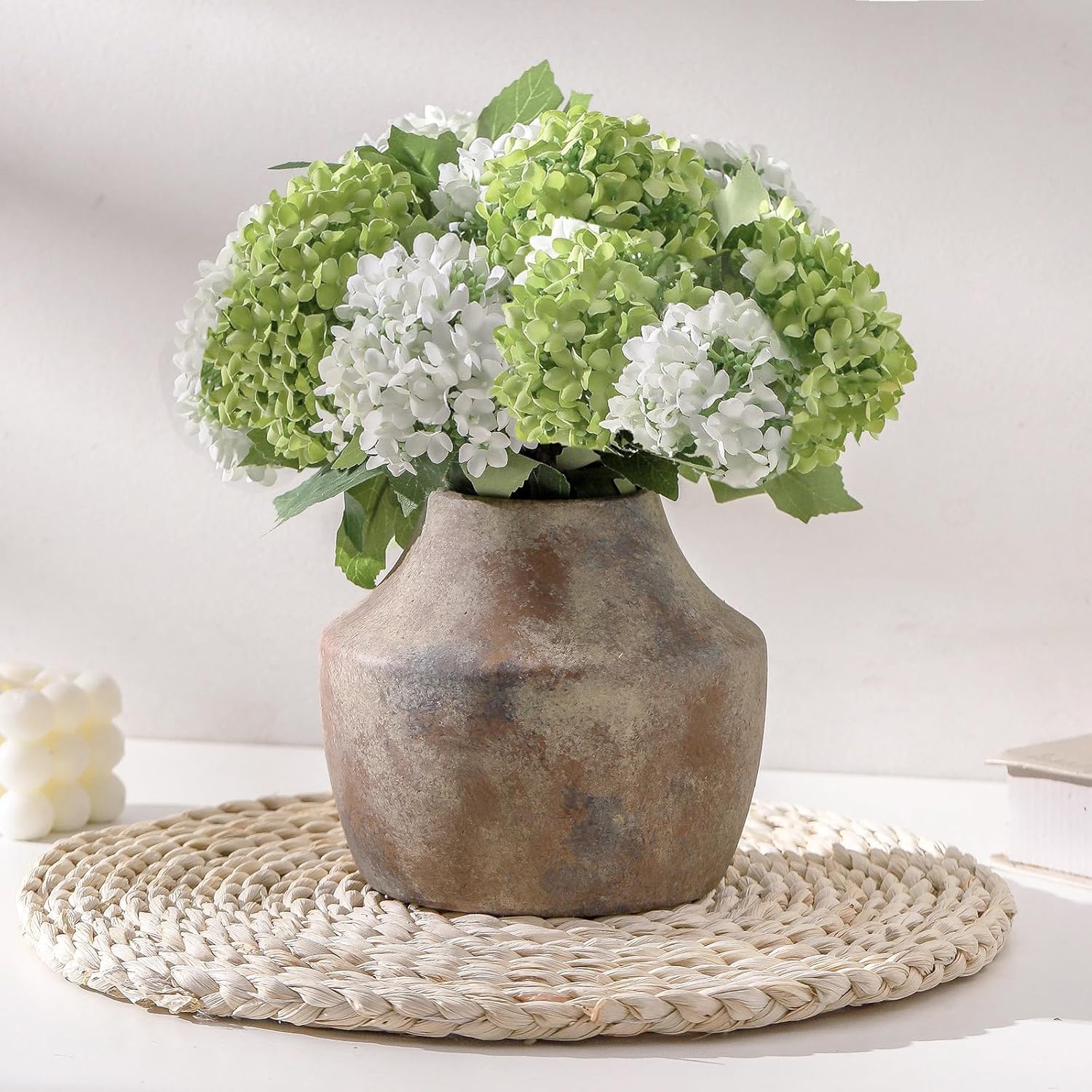 Mitt&Ditt Ceramic Flower Vase, 5.3 inch Off-White Farmhouse Rustic Vase, Handcrafted Weathered Pottery Vases, Small Flower Terracotta Vases for Home Decor, Living Room, Table, Shelf